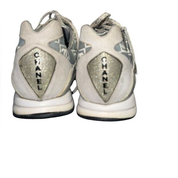 Women’s CHANEL 90s cc logo monogram grey & white lace up athletic sneaker shoes - Picture 6 of 9